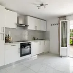 Вилла La Des Fleurs En Duplex Avec Jardin Et Piscine