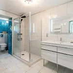 Вилла La Des Fleurs En Duplex Avec Jardin Et Piscine *