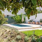 La Des Fleurs En Duplex Avec Jardin Et Piscine Вилла *