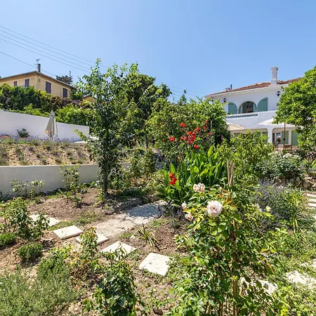 La Des Fleurs En Duplex Avec Jardin Et Piscine * Ле-Канне