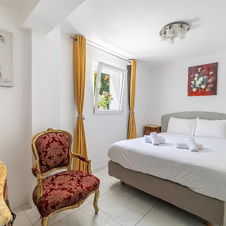 Villa La Des Fleurs En Duplex Avec Jardin Et Piscine *
